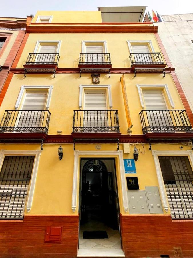 Hostal Paco'S Sevilla Dış mekan fotoğraf The house of Cervantes in Madrid