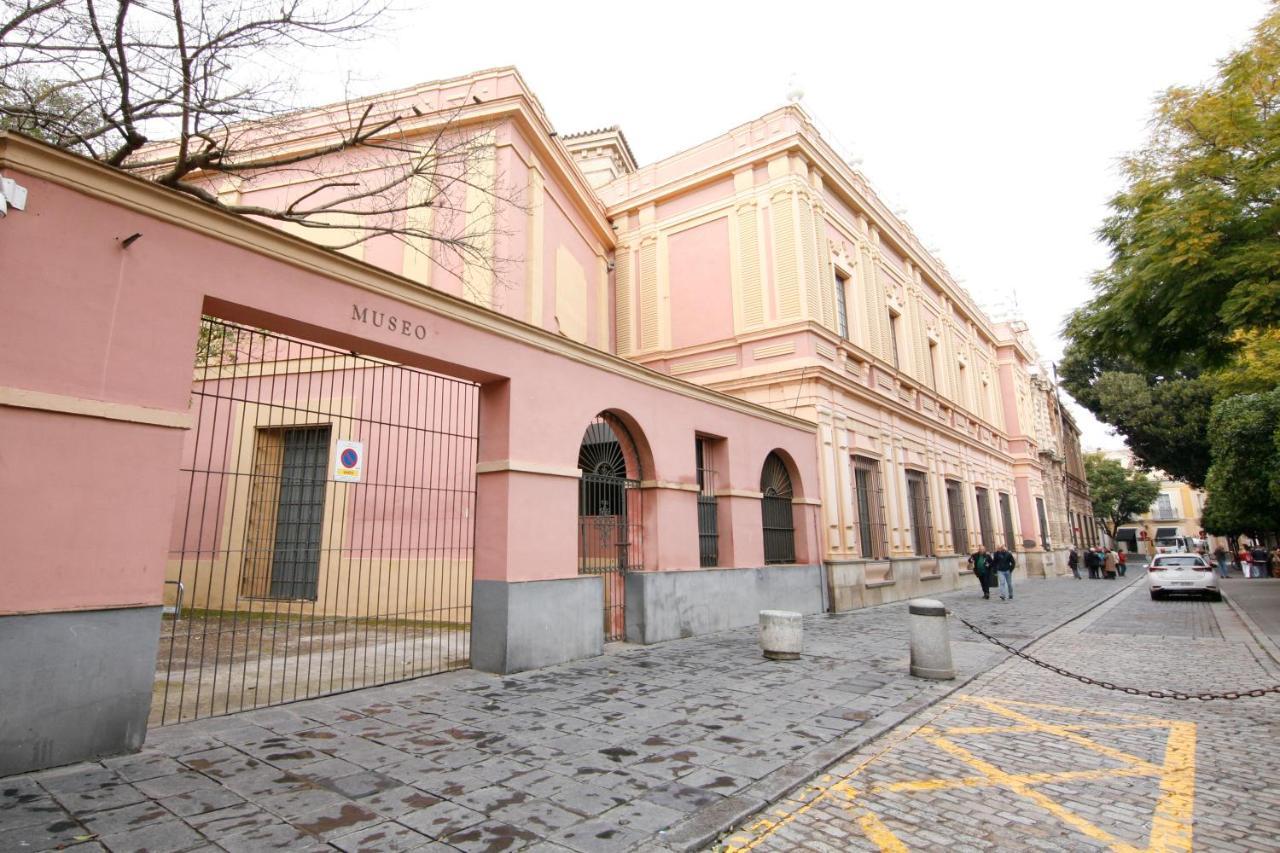 Hostal Paco'S Sevilla Dış mekan fotoğraf The museum