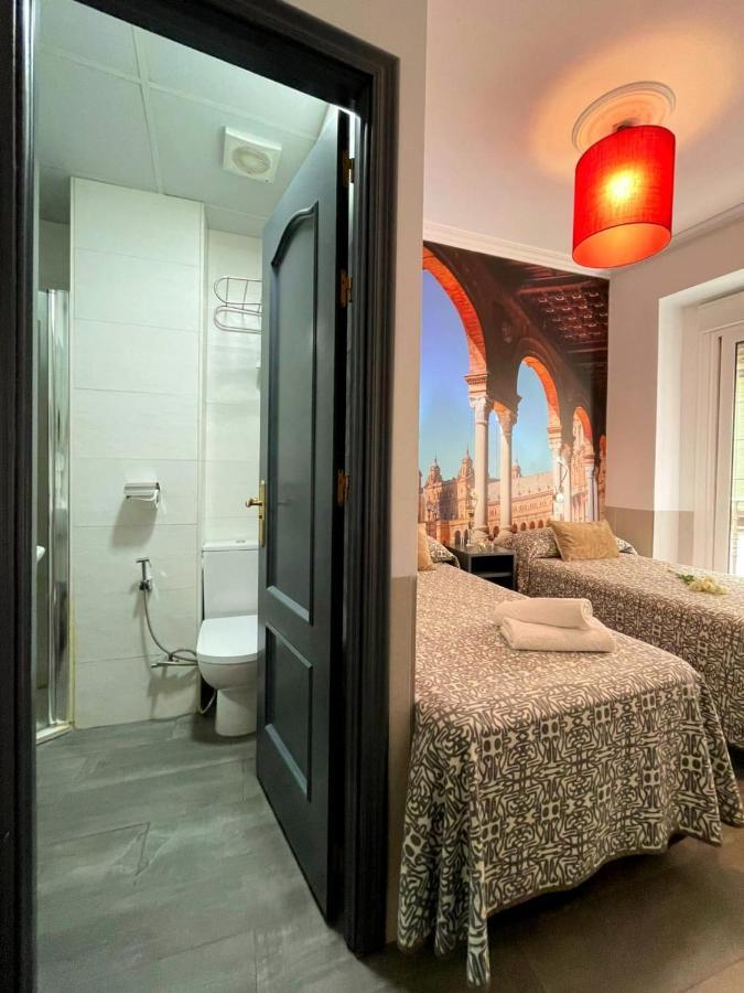 Hostal Paco'S Sevilla Dış mekan fotoğraf A typical room at the hotel