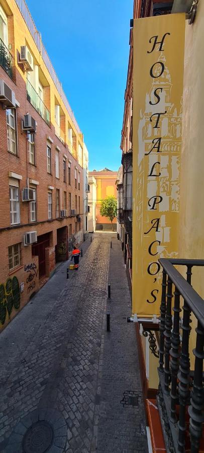 Hostal Paco'S Sevilla Dış mekan fotoğraf A street in Madrid, Spain