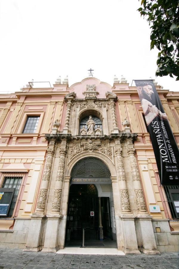 Hostal Paco'S Sevilla Dış mekan fotoğraf Facade of the Museo de Arte Moderno de la Ciudad de México